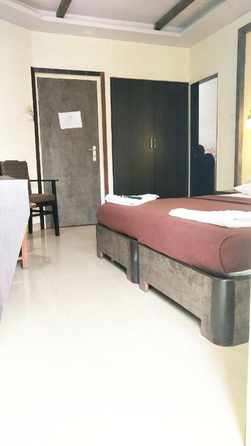 Amigo Plaza Hotel Colva Bagian luar foto