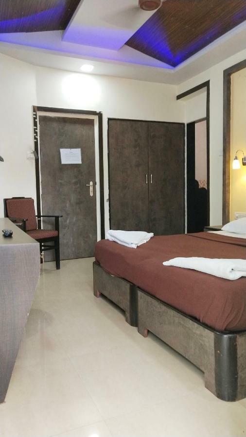 Amigo Plaza Hotel Colva Bagian luar foto