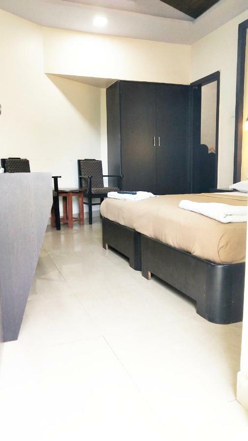 Amigo Plaza Hotel Colva Bagian luar foto